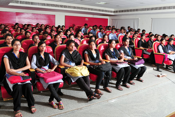 library accommodates students